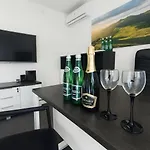 Appartamento Lesny Zakatek Takie Male Bieszczady W Rzeszowie Grill Starowiejska 6 *