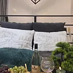 Lesny Zakatek Takie Male Bieszczady W Rzeszowie Grill Starowiejska 6 * Rzeszów