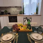 Lesny Zakatek Takie Male Bieszczady W Rzeszowie Grill Starowiejska 6 * Rzeszów