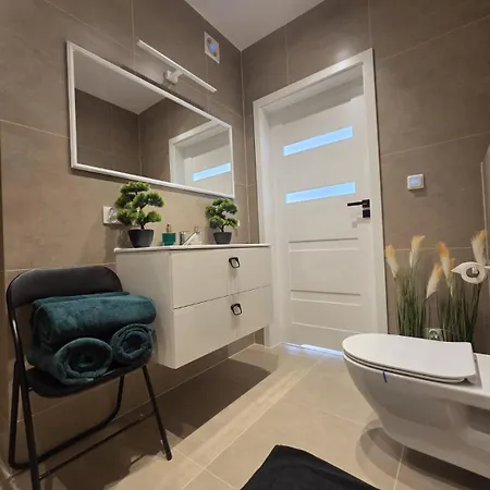 Apartman Lesny Zakatek Takie Male Bieszczady W Rzeszowie Grill Starowiejska 6 *