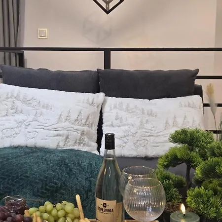 Lesny Zakatek Takie Male Bieszczady W Rzeszowie Grill Starowiejska 6 * رشيشوف