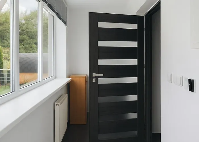 Lesny Zakatek Takie Male Bieszczady W Rzeszowie Grill Starowiejska 6 * 제수프