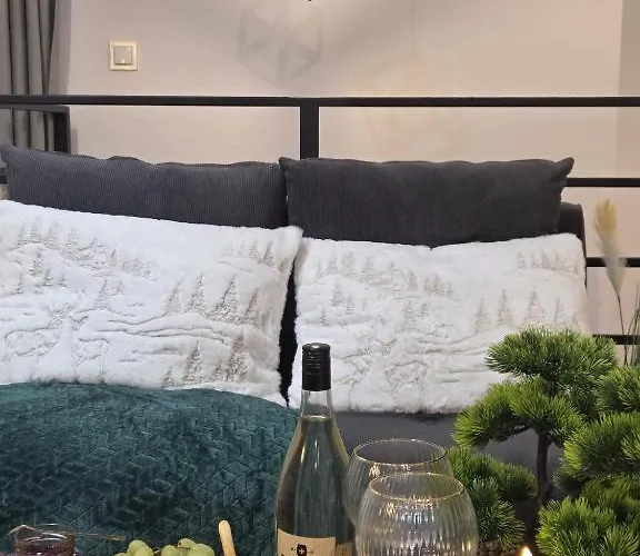 Lesny Zakatek Takie Male Bieszczady W Rzeszowie Grill Starowiejska 6 * Rzeszów