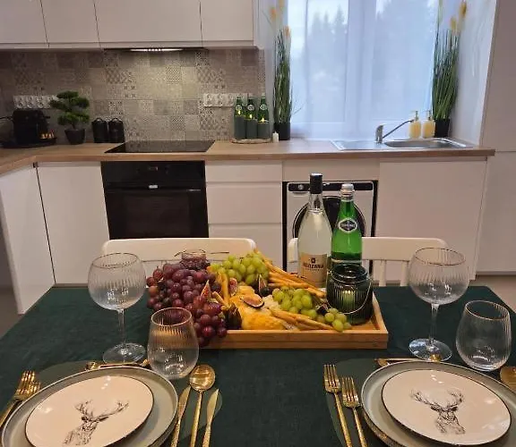 Lesny Zakatek Takie Male Bieszczady W Rzeszowie Grill Starowiejska 6 * Rzeszów